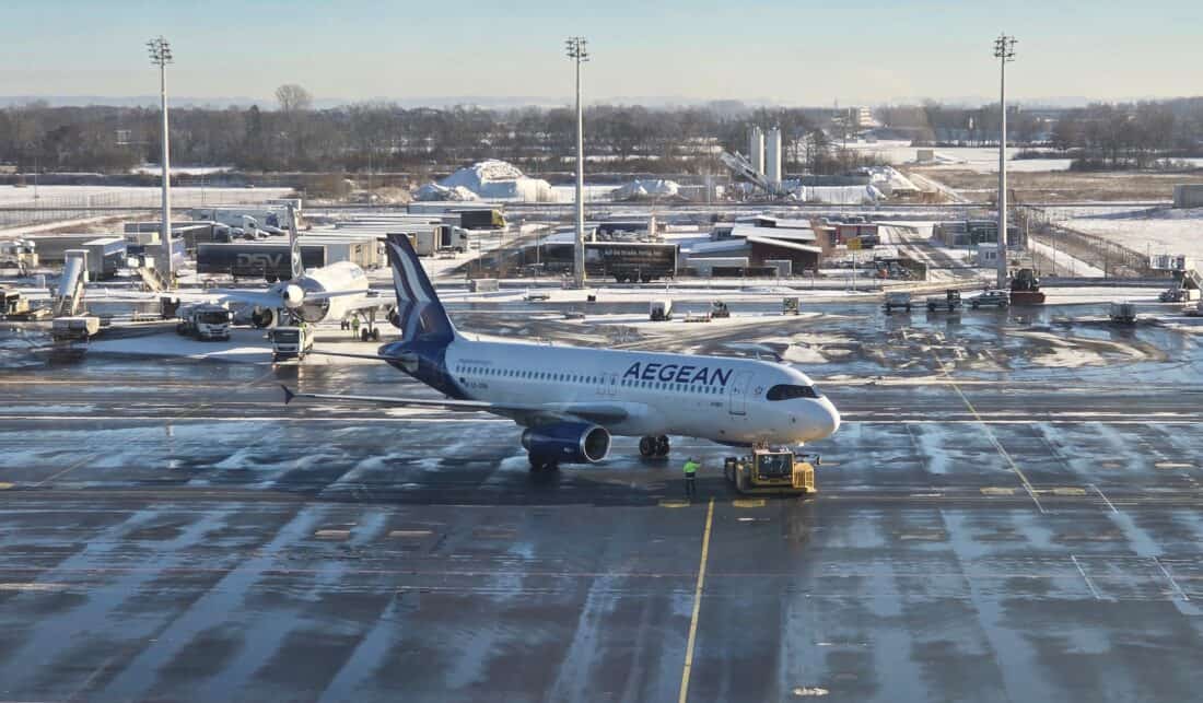 Aegean A320 in Munich with snow