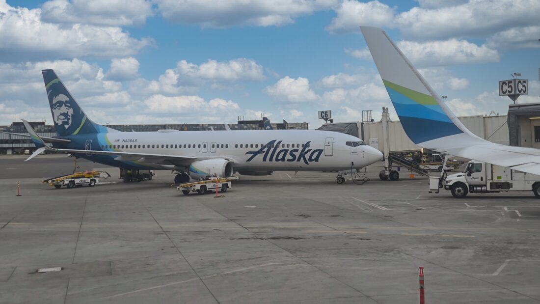 Alaska Airlines 737