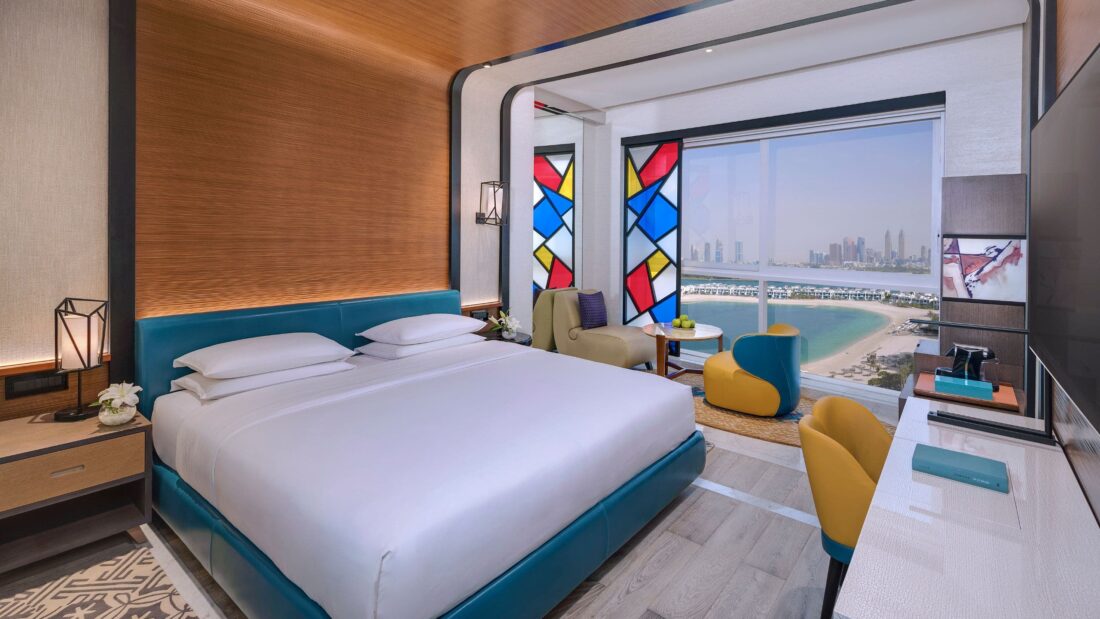 Andaz Dubai P037 Standard King Guestroom.16x9