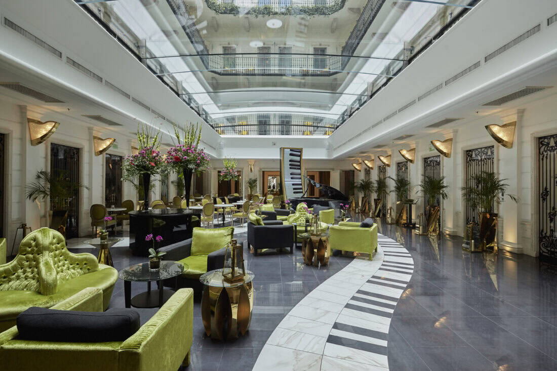 Aria hotel Budapest musical courtyard