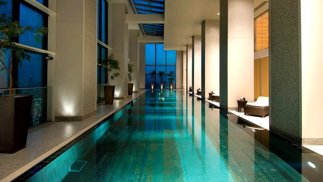 Conrad Tokyo Swimming Pool
