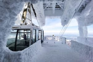 Hakkoda Eis Bergstation 2048x1367