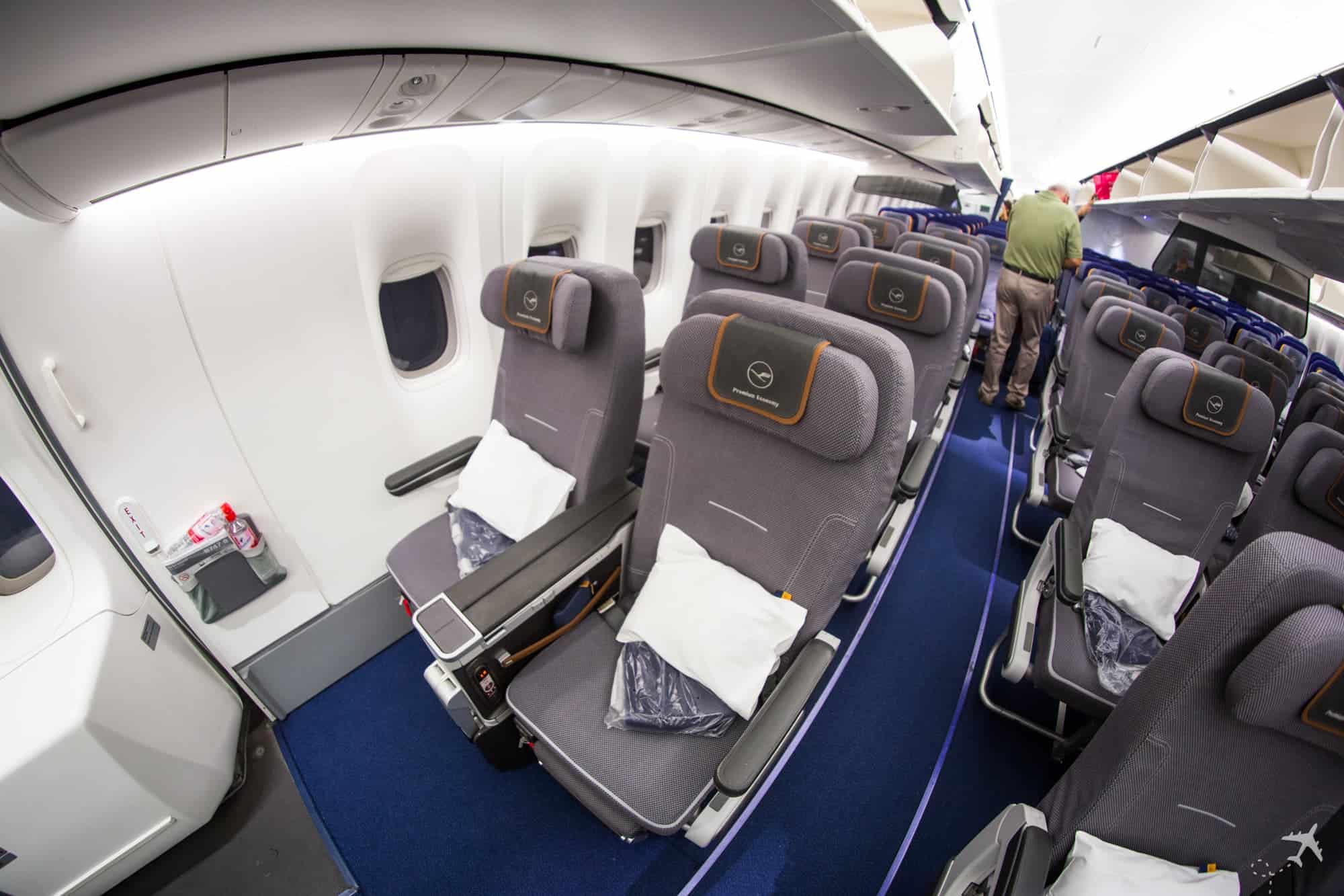 Delta 767-300 Comfort Plus review (don't call it Premium Economy
