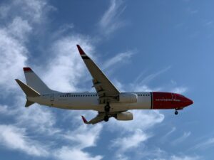 Norwegian 737
