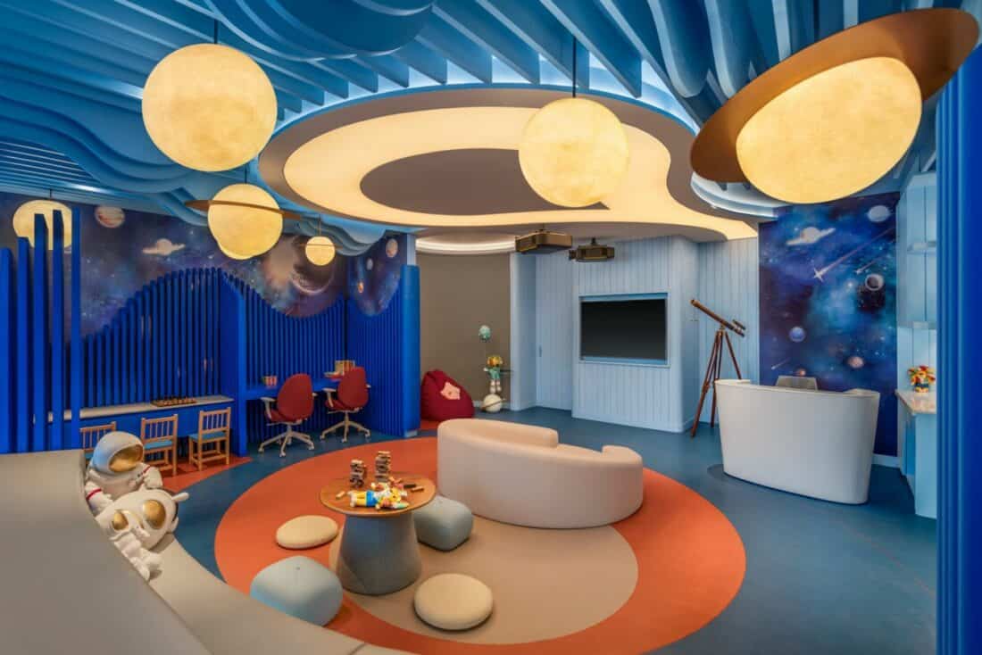 Ritz Carlton Bangkok kids club 35053 Classic Hor