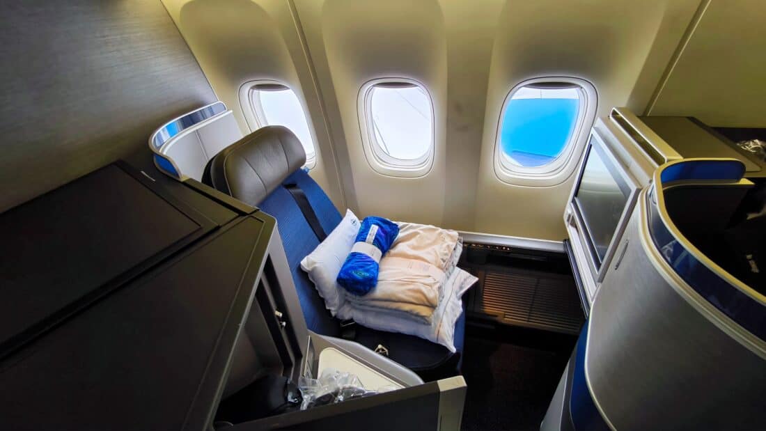 United Polaris business seat