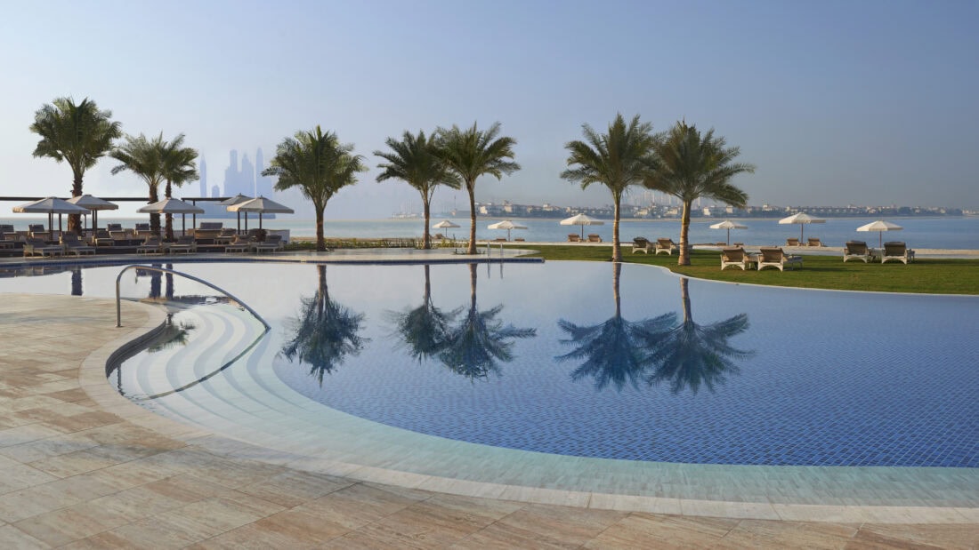 Waldorf Astoria Dubai Palm Jumeira pool HR