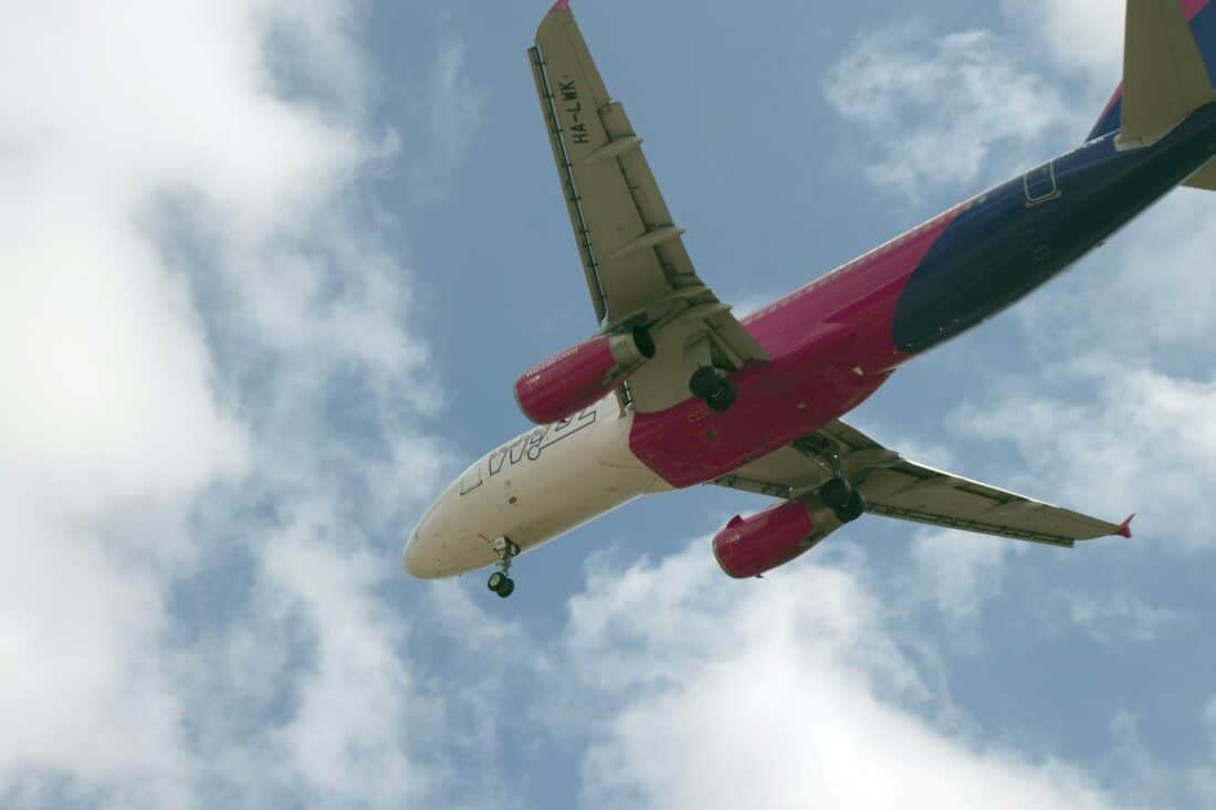 Wizz A320 arriving at Alicante