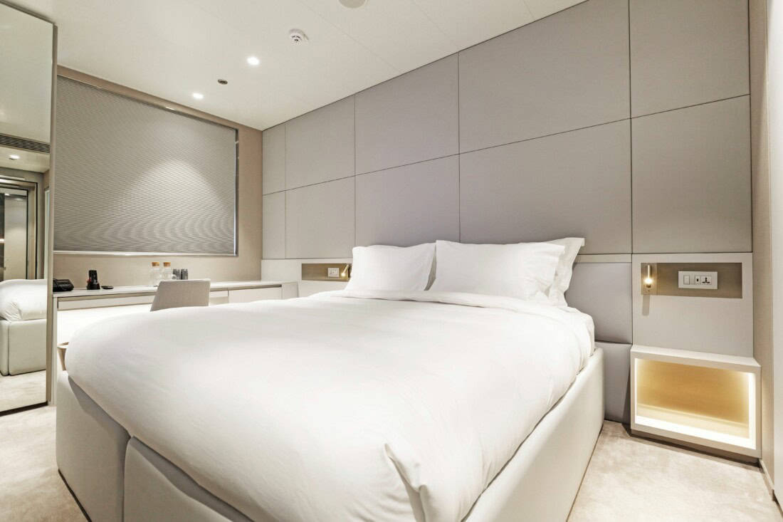 Emerald Azzurra - Oceanview Cabin