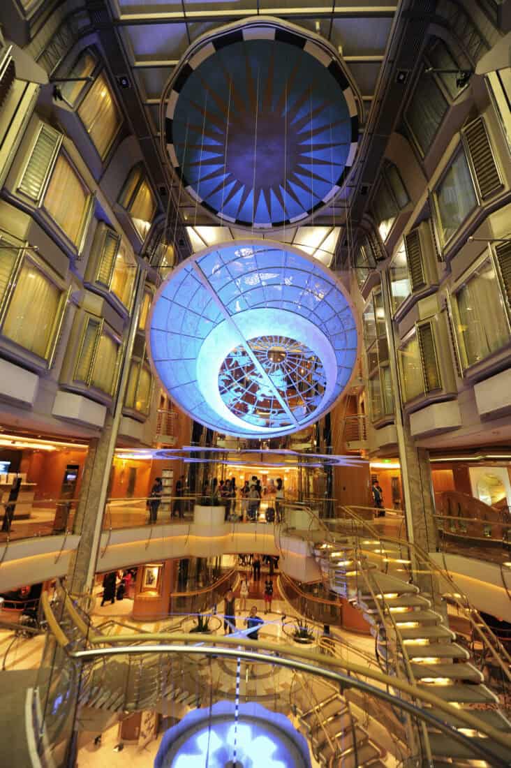 Mariner of the Seas - Royal Promenade