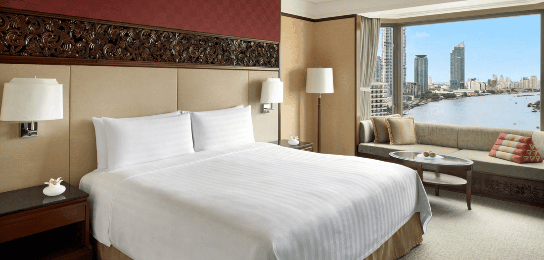 Shangri La Bangkok Deluxe River View Room