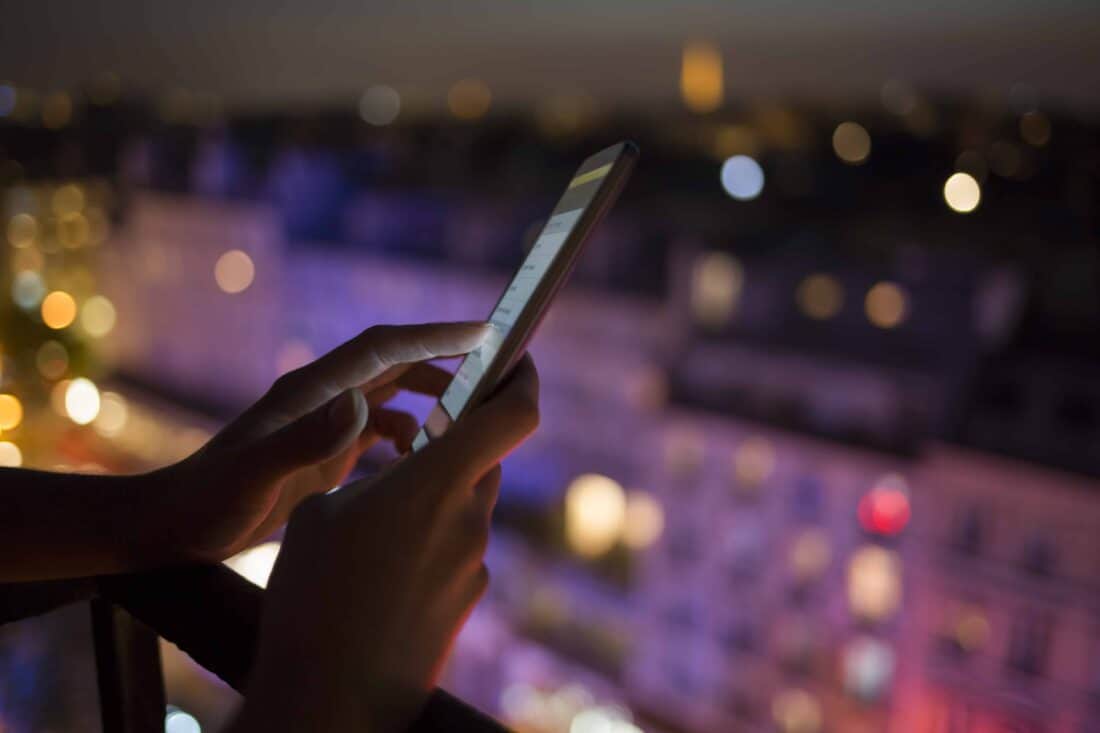 woman using mobile phone stockpack deposit photos