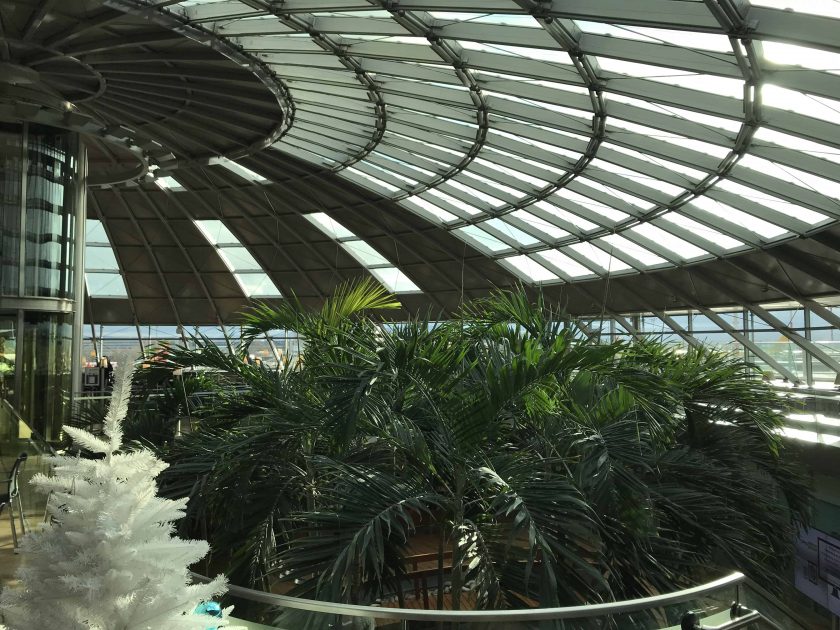 Bewertung Basel EuroAirport Skyview Lounge Architektur
