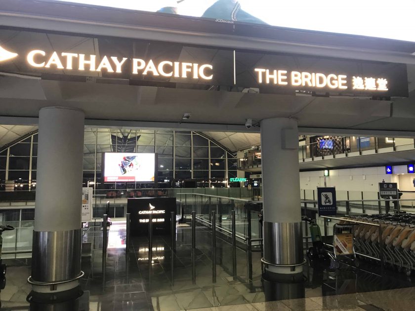 Cathay Pacific Review FRA HKG C Lounge Hong Kong The Bridge 1